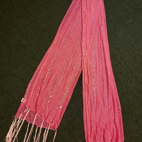 Scarfs - Picture 2 of 2